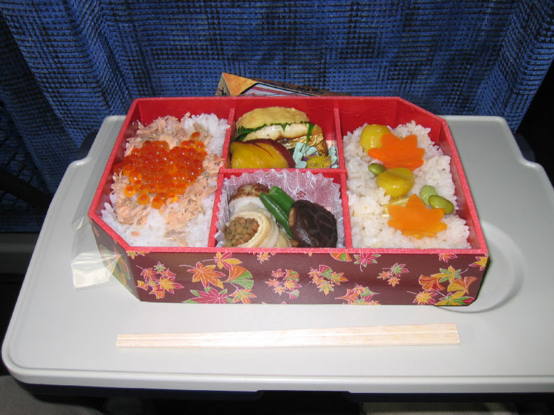 bento-4 el-bento-una-forma-divertida-para-decorar-un-plato