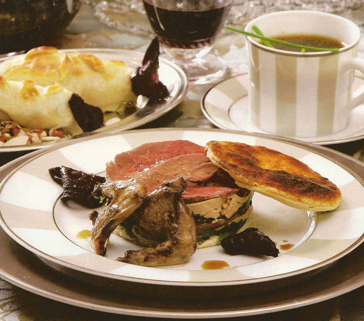 paloma-hojaldre-foie-trufa-espinaca