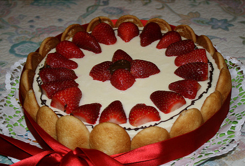 charlota de fresas tarta nata